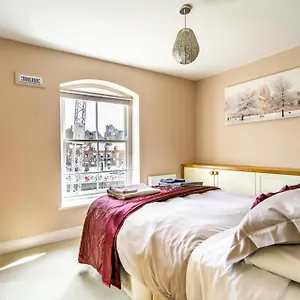  Apartment 30 Woodsmill Quay